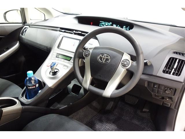 プリウス Ｓ　アイドリングストップ搭載　ＡＵＸ接続可　インテリキー　デュアルエアバック　エアＢ　イモビライザー　ワンオーナー車　ナビＴＶ　ＡＵＴＯエアコン　横スベリ防止　アルミホイール　ＥＴＣ装備　ＡＢＳ　取説記録（20枚目）