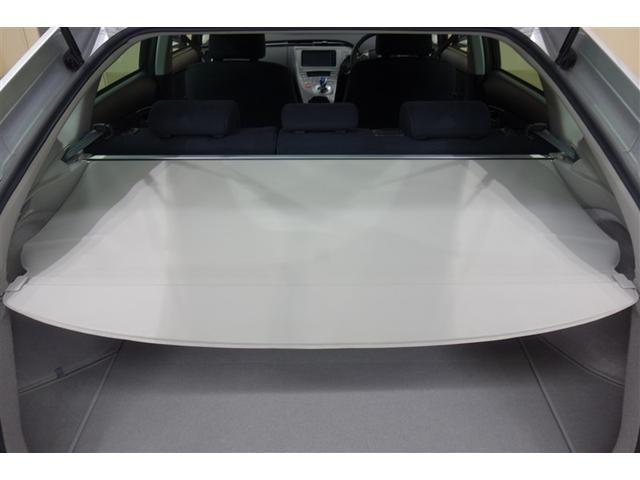 プリウス Ｓ　アイドリングストップ搭載　ＡＵＸ接続可　インテリキー　デュアルエアバック　エアＢ　イモビライザー　ワンオーナー車　ナビＴＶ　ＡＵＴＯエアコン　横スベリ防止　アルミホイール　ＥＴＣ装備　ＡＢＳ　取説記録（23枚目）