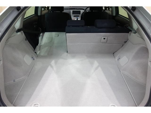 プリウス Ｓ　アイドリングストップ搭載　ＡＵＸ接続可　インテリキー　デュアルエアバック　エアＢ　イモビライザー　ワンオーナー車　ナビＴＶ　ＡＵＴＯエアコン　横スベリ防止　アルミホイール　ＥＴＣ装備　ＡＢＳ　取説記録（25枚目）