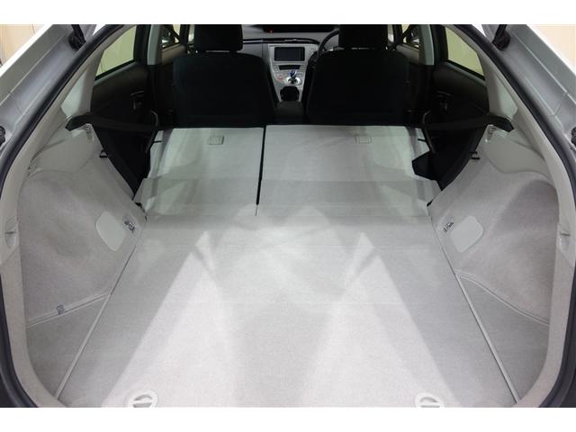 プリウス Ｓ　アイドリングストップ搭載　ＡＵＸ接続可　インテリキー　デュアルエアバック　エアＢ　イモビライザー　ワンオーナー車　ナビＴＶ　ＡＵＴＯエアコン　横スベリ防止　アルミホイール　ＥＴＣ装備　ＡＢＳ　取説記録（26枚目）