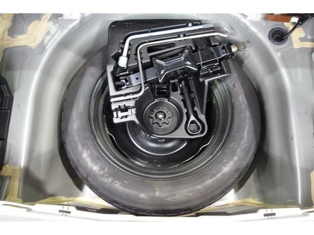 プリウス Ｓ　アイドリングストップ搭載　ＡＵＸ接続可　インテリキー　デュアルエアバック　エアＢ　イモビライザー　ワンオーナー車　ナビＴＶ　ＡＵＴＯエアコン　横スベリ防止　アルミホイール　ＥＴＣ装備　ＡＢＳ　取説記録（27枚目）