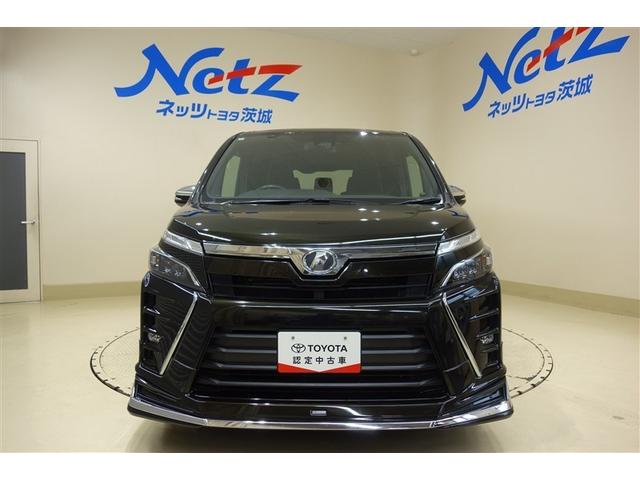 ヴォクシー ZS 煌 地上デジタル TSS 両側パワードア アイドリングストップ車 パワーウィンド 横滑防止 1オーナ 整備記録簿 DVD可 盗難防止装置 スマートエントリー Bカメラ AUX LEDヘッドライト ETC(4枚目)