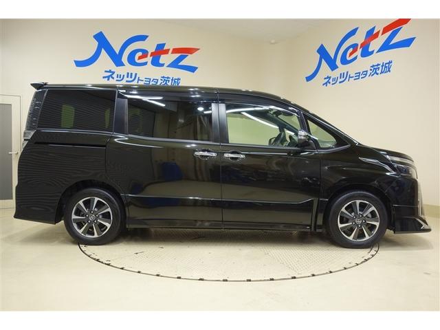 ヴォクシー ZS 煌 地上デジタル TSS 両側パワードア アイドリングストップ車 パワーウィンド 横滑防止 1オーナ 整備記録簿 DVD可 盗難防止装置 スマートエントリー Bカメラ AUX LEDヘッドライト ETC(6枚目)
