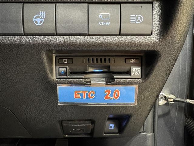 RAV4 ハイブリッドG 衝突被害軽減装置 ワンオーナ- バックモニター 整備記録簿 地デジTV LEDヘッドライト スマキー 電動シ-ト AWD TVナビ パワステ 横滑り防止装置 クルコン AAC カーテンエアバック AW(16枚目)