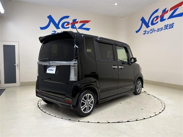 Ｎ－ＢＯＸカスタム Ｇ　ＳＳパッケージ　純正ナビ　フルセグＴＶ　ブルートゥース　ＤＶＤ再生　リヤカメラ　ＥＴＣ　スマ－トキ－　オートエアコン　シートヒーター　アイドリングストップストップ　ＨＩＤライト　両側電動ドア　アルミホイール（8枚目）