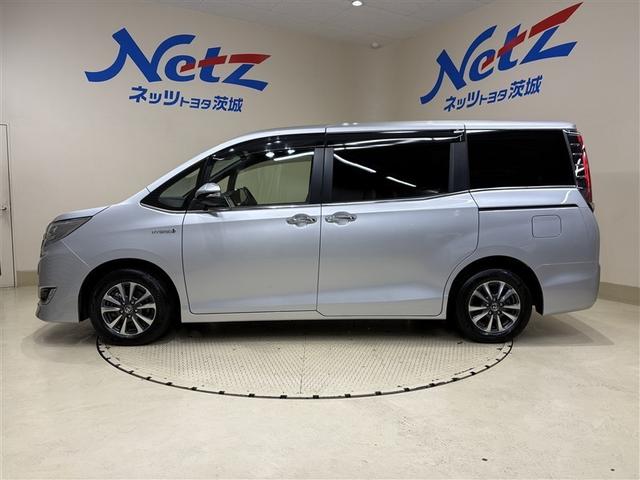 エスクァイア ハイブリッドＧｉ　プレミアムパッケージ　１００Ｖ電源　９型純正ナビ　フルセグＴＶ　ブルートゥース　ＤＶＤ再生　後席モニター　リヤカメラ　ＥＴＣ　ドライブレコーダー　スマートキー　クルーズコントロール　ＬＥＤライト　両側電動ドア　アルミ（10枚目）