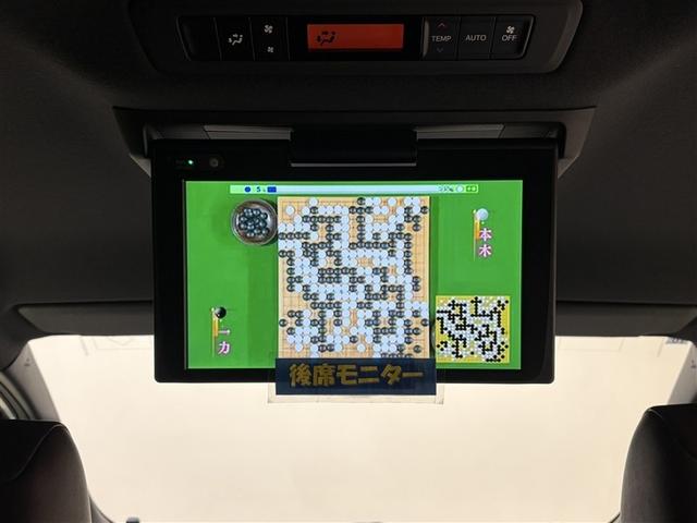 エスクァイア ハイブリッドＧｉ　プレミアムパッケージ　１００Ｖ電源　９型純正ナビ　フルセグＴＶ　ブルートゥース　ＤＶＤ再生　後席モニター　リヤカメラ　ＥＴＣ　ドライブレコーダー　スマートキー　クルーズコントロール　ＬＥＤライト　両側電動ドア　アルミ（16枚目）