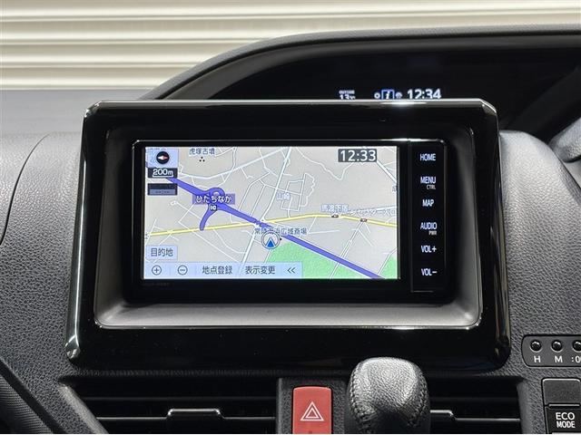 ヴォクシー ＺＳ　煌ＩＩＩ　純正ナビ　フルセグＴＶ　ブルートゥース　ＤＶＤ再生　リヤカメラ　ＥＴＣ　スマートキー　オートエアコン　クルーズコントロール　ＬＥＤライト　両側電動ドア　パーキングサポートブレーキ　セーフティセンス（13枚目）