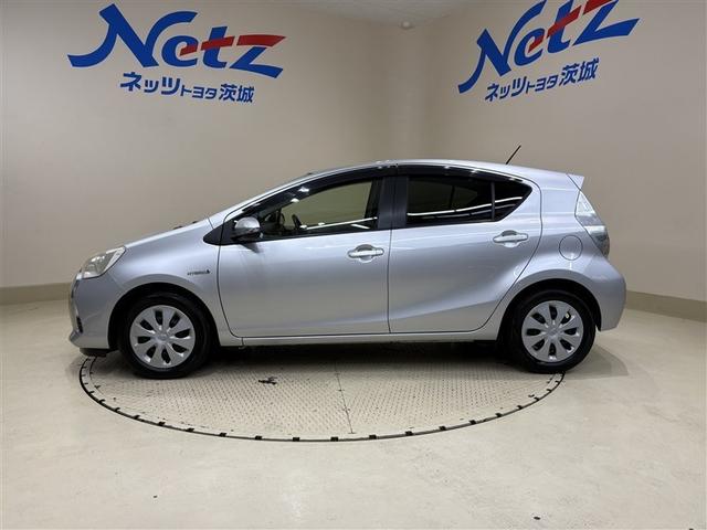 アクア Ｇ　純正ナビ　フルセグＴＶ　ブルートゥース　ＤＶＤ再生　リヤカメラ　ＥＴＣ　スマートキー＆プッシュスタート　オートエアコン　パワーウィンドウ　パワーステアリング　デュアルエアバッグ　ロングラン保証（11枚目）