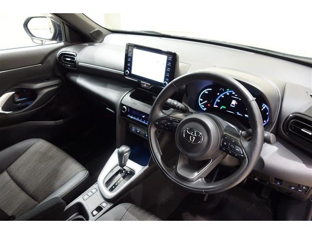 ヤリスクロス ハイブリッドZ 100V電源 ディスプレイオーディオ フルセグTV ブルートゥース リヤカメラ ETC スマートキー オートエアコン シートヒーター LEDライト クルーズコントロール セーフティセンス アルミ(25枚目)