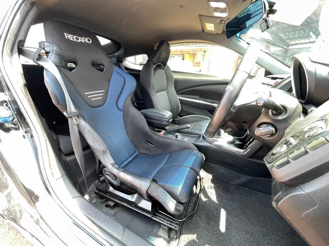 ＣＲ－Ｚ αブラックレーベル　レカロフルバケ　Ｂｌｕｅｔｏｏｔｈ　社外マフラー　車高調　サブウーハー　社外ナビ　バックカメラ　６速マニュアル車　純正シート付　スマートキー　ドラレコ（7枚目）