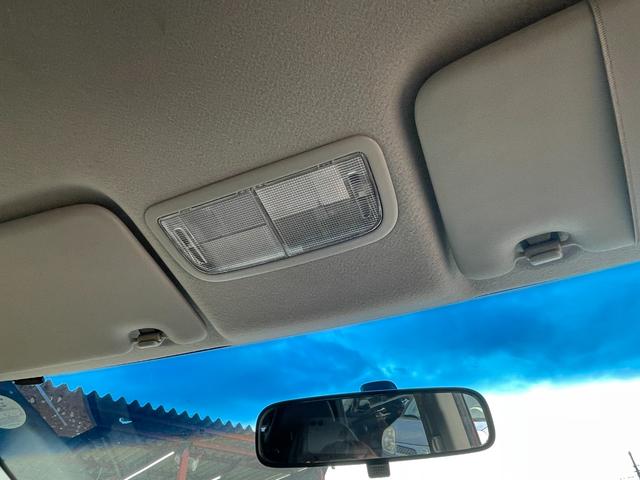 フリードハイブリッド ジャストセレクション　バックカメラ　ナビ　ＴＶ　オートクルーズコントロール　両側電動スライドドア　ＨＩＤ　スマートキー　電動格納ミラー　３列シート　ウォークスルー　ＣＶＴ　アルミホイール　ＣＤ　ＤＶＤ再生　ＵＳＢ（55枚目）