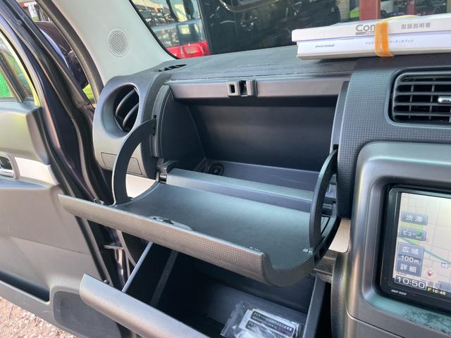 ムーヴコンテ カスタム　Ｇ　ナビ　ＴＶ　ＨＩＤ　スマートキー　アイドリングストップ　ベンチシート　ＣＶＴ　盗難防止システム　ＡＢＳ　Ｂｌｕｅｔｏｏｔｈ　アルミホイール　衝突安全ボディ　エアコン　パワーステアリング（8枚目）