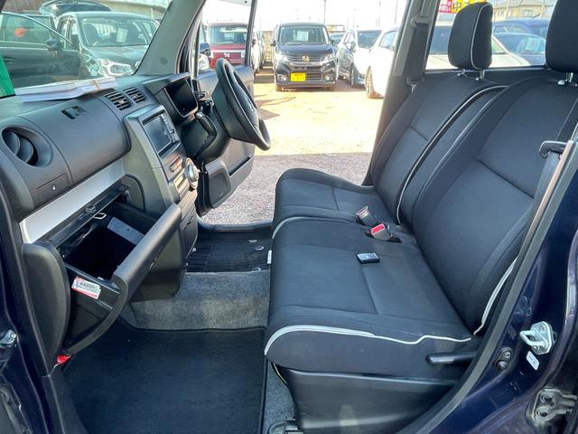 ムーヴコンテ カスタム　Ｇ　ナビ　ＴＶ　ＨＩＤ　スマートキー　アイドリングストップ　ベンチシート　ＣＶＴ　盗難防止システム　ＡＢＳ　Ｂｌｕｅｔｏｏｔｈ　アルミホイール　衝突安全ボディ　エアコン　パワーステアリング（10枚目）