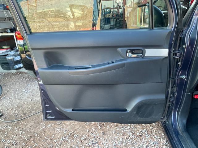 ムーヴコンテ カスタム　Ｇ　ナビ　ＴＶ　ＨＩＤ　スマートキー　アイドリングストップ　ベンチシート　ＣＶＴ　盗難防止システム　ＡＢＳ　Ｂｌｕｅｔｏｏｔｈ　アルミホイール　衝突安全ボディ　エアコン　パワーステアリング（65枚目）