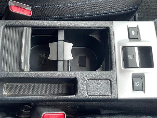 レヴォーグ 1.6GT-Sアイサイト 4WD ETC バックカメラ ナビ TV オートクルーズコントロール レーンアシスト 衝突被害軽減システム アルミホイール LEDヘッドランプ パワーシート スマートキー アイドリングストップ(8枚目)