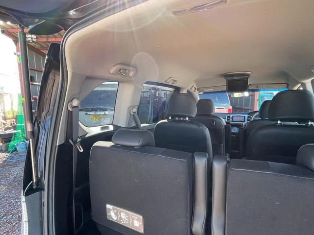 フリードハイブリッド ジャストセレクション　ＥＴＣ　バックカメラ　ナビ　ＴＶ　オートクルーズコントロール　両側電動スライドドア　ＨＩＤ　スマートキー　アイドリングストップ　電動格納ミラー　後席モニター　３列シート　ＣＶＴ　アルミホイール　ＵＳＢ（45枚目）