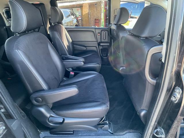 フリードハイブリッド ジャストセレクション　ＥＴＣ　バックカメラ　ナビ　ＴＶ　オートクルーズコントロール　両側電動スライドドア　ＨＩＤ　スマートキー　アイドリングストップ　電動格納ミラー　後席モニター　３列シート　ＣＶＴ　アルミホイール　ＵＳＢ（47枚目）