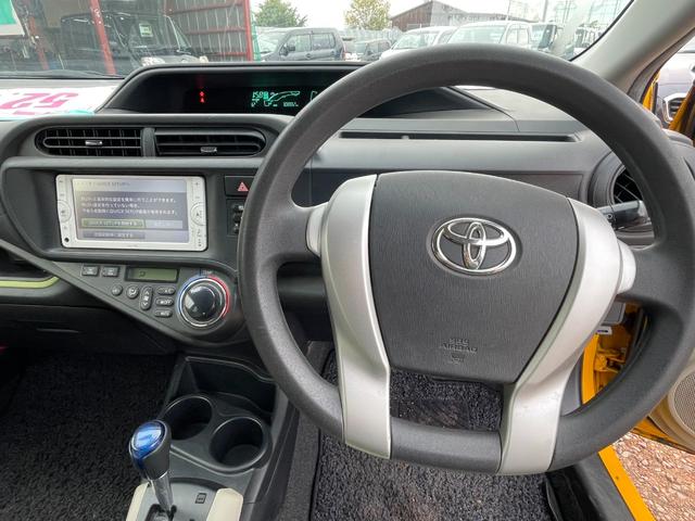 アクア S ETC ナビ TV スマートキー アイドリングストップ 電動格納ミラー シートヒーター CVT 衝突安全ボディ ABS ESC Bluetooth エアコン パワーステアリング パワーウィンドウ(2枚目)