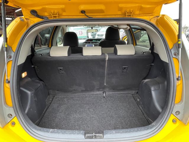 アクア S ETC ナビ TV スマートキー アイドリングストップ 電動格納ミラー シートヒーター CVT 衝突安全ボディ ABS ESC Bluetooth エアコン パワーステアリング パワーウィンドウ(19枚目)