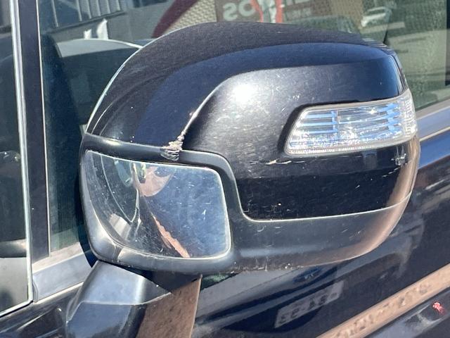 ステップワゴンスパーダ Ｚ　インターナビセレクション　ＥＴＣ　バックカメラ　ナビ　ＴＶ　クリアランスソナー　オートクルーズコントロール　両側電動スライドドア　ＨＩＤ　スマートキー　アイドリングストップ　後席モニター　３列シート　ＣＶＴ　アルミホイール（28枚目）