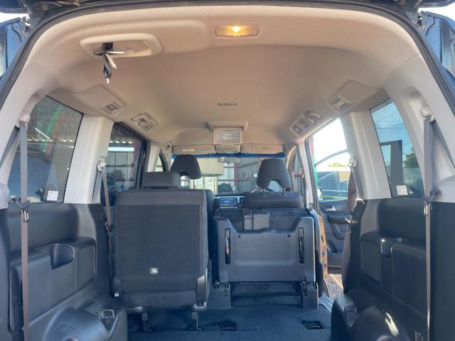 ステップワゴンスパーダ Ｚ　インターナビセレクション　ＥＴＣ　バックカメラ　ナビ　ＴＶ　クリアランスソナー　オートクルーズコントロール　両側電動スライドドア　ＨＩＤ　スマートキー　アイドリングストップ　後席モニター　３列シート　ＣＶＴ　アルミホイール（36枚目）