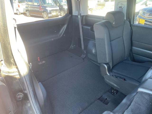 ステップワゴンスパーダ Ｚ　インターナビセレクション　ＥＴＣ　バックカメラ　ナビ　ＴＶ　クリアランスソナー　オートクルーズコントロール　両側電動スライドドア　ＨＩＤ　スマートキー　アイドリングストップ　後席モニター　３列シート　ＣＶＴ　アルミホイール（49枚目）