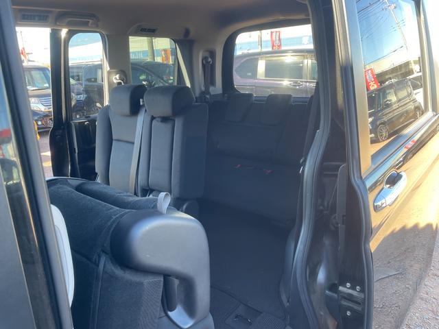 ステップワゴンスパーダ Ｚ　インターナビセレクション　ＥＴＣ　バックカメラ　ナビ　ＴＶ　クリアランスソナー　オートクルーズコントロール　両側電動スライドドア　ＨＩＤ　スマートキー　アイドリングストップ　後席モニター　３列シート　ＣＶＴ　アルミホイール（50枚目）