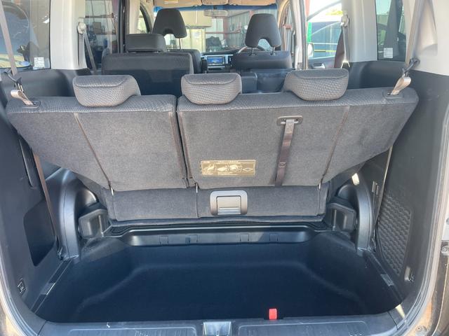 ステップワゴンスパーダ Ｚ　インターナビセレクション　ＥＴＣ　バックカメラ　ナビ　ＴＶ　クリアランスソナー　オートクルーズコントロール　両側電動スライドドア　ＨＩＤ　スマートキー　アイドリングストップ　後席モニター　３列シート　ＣＶＴ　アルミホイール（52枚目）