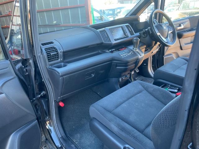 ステップワゴンスパーダ Ｚ　インターナビセレクション　ＥＴＣ　バックカメラ　ナビ　ＴＶ　クリアランスソナー　オートクルーズコントロール　両側電動スライドドア　ＨＩＤ　スマートキー　アイドリングストップ　後席モニター　３列シート　ＣＶＴ　アルミホイール（56枚目）