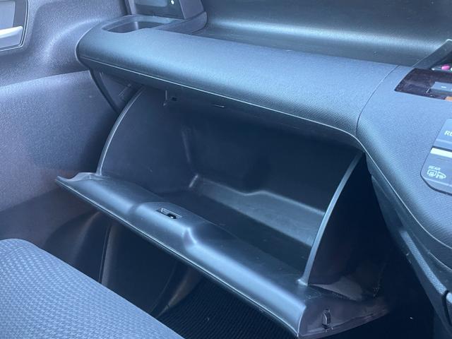 ステップワゴンスパーダ Ｚ　インターナビセレクション　ＥＴＣ　バックカメラ　ナビ　ＴＶ　クリアランスソナー　オートクルーズコントロール　両側電動スライドドア　ＨＩＤ　スマートキー　アイドリングストップ　後席モニター　３列シート　ＣＶＴ　アルミホイール（61枚目）