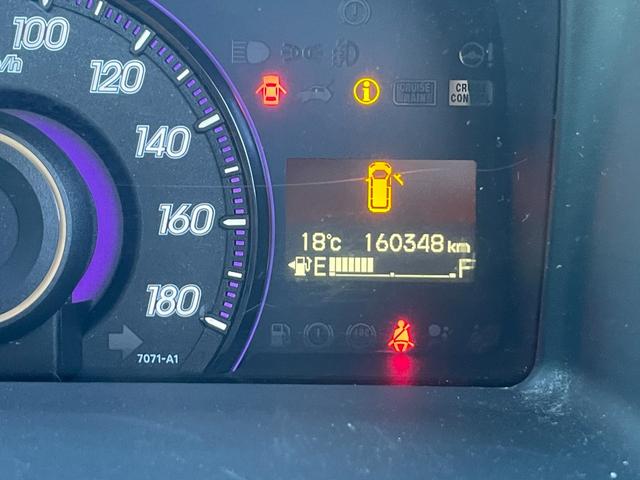 ステップワゴンスパーダ Ｚ　インターナビセレクション　ＥＴＣ　バックカメラ　ナビ　ＴＶ　クリアランスソナー　オートクルーズコントロール　両側電動スライドドア　ＨＩＤ　スマートキー　アイドリングストップ　後席モニター　３列シート　ＣＶＴ　アルミホイール（67枚目）