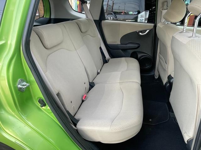 フィットハイブリッド スマートセレクション ハイブリッド ETC バックカメラ ナビ TV オートクルーズコントロール HID スマートキー 電動格納ミラー CVT 盗難防止システム 衝突安全ボディ アルミホイール CD チップアップシート(45枚目)