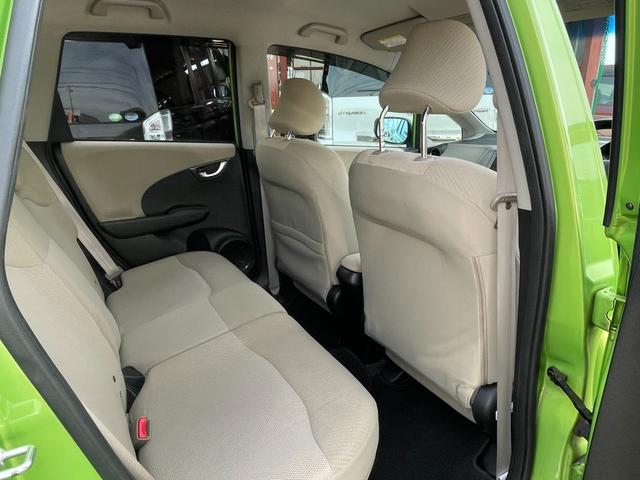 フィットハイブリッド スマートセレクション ハイブリッド ETC バックカメラ ナビ TV オートクルーズコントロール HID スマートキー 電動格納ミラー CVT 盗難防止システム 衝突安全ボディ アルミホイール CD チップアップシート(52枚目)