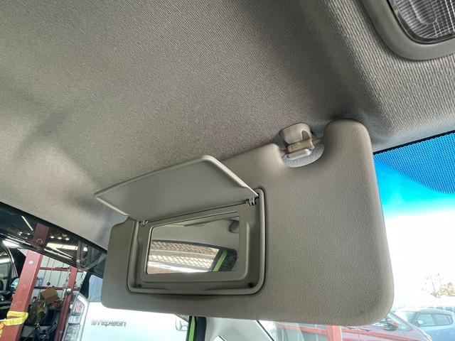 フィットハイブリッド スマートセレクション ハイブリッド ETC バックカメラ ナビ TV オートクルーズコントロール HID スマートキー 電動格納ミラー CVT 盗難防止システム 衝突安全ボディ アルミホイール CD チップアップシート(63枚目)