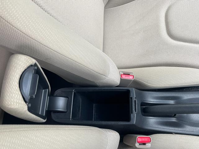 フィットハイブリッド スマートセレクション ハイブリッド ETC バックカメラ ナビ TV オートクルーズコントロール HID スマートキー 電動格納ミラー CVT 盗難防止システム 衝突安全ボディ アルミホイール CD チップアップシート(64枚目)