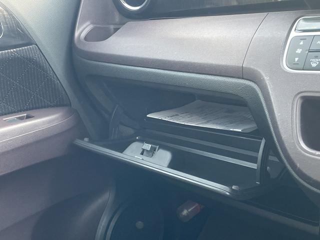 N-ONE プレミアム ツアラー ETC バックカメラ ナビ TV HID スマートキー アイドリングストップ ベンチシート CVT 盗難防止システム ABS ESC CD DVD再生 USB チップアップシート アルミホイール(48枚目)