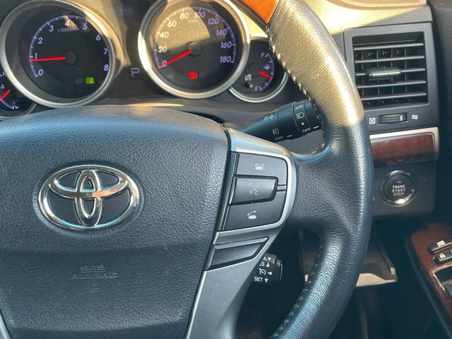 マークＸ プレミアム　Ｂｌｕｅｔｏｏｔｈ音楽　ハーフレザーシート　ＥＳＣ　衝突安全ボディ　スマキー　エアコン　ＥＴＣ車載器　フルセグ地デジ　オートクルーズ　ＤＶＤ　パワーシート　キーフリー　盗難防止システム　ナビ＆ＴＶ（9枚目）