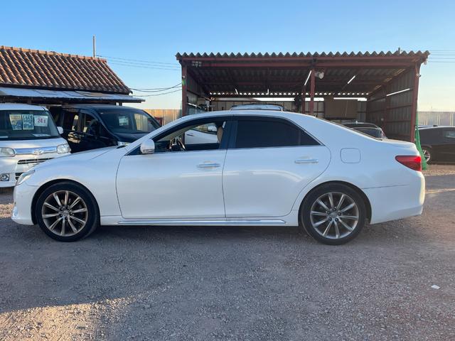 マークＸ プレミアム　Ｂｌｕｅｔｏｏｔｈ音楽　ハーフレザーシート　ＥＳＣ　衝突安全ボディ　スマキー　エアコン　ＥＴＣ車載器　フルセグ地デジ　オートクルーズ　ＤＶＤ　パワーシート　キーフリー　盗難防止システム　ナビ＆ＴＶ（18枚目）