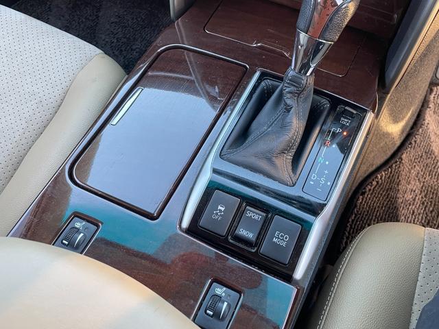 マークＸ プレミアム　Ｂｌｕｅｔｏｏｔｈ音楽　ハーフレザーシート　ＥＳＣ　衝突安全ボディ　スマキー　エアコン　ＥＴＣ車載器　フルセグ地デジ　オートクルーズ　ＤＶＤ　パワーシート　キーフリー　盗難防止システム　ナビ＆ＴＶ（39枚目）