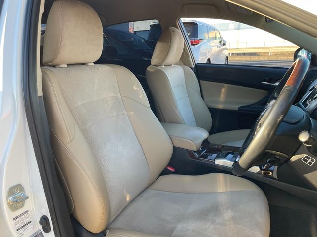 マークＸ プレミアム　Ｂｌｕｅｔｏｏｔｈ音楽　ハーフレザーシート　ＥＳＣ　衝突安全ボディ　スマキー　エアコン　ＥＴＣ車載器　フルセグ地デジ　オートクルーズ　ＤＶＤ　パワーシート　キーフリー　盗難防止システム　ナビ＆ＴＶ（42枚目）