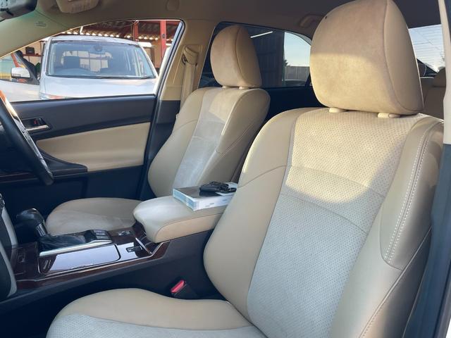 マークＸ プレミアム　Ｂｌｕｅｔｏｏｔｈ音楽　ハーフレザーシート　ＥＳＣ　衝突安全ボディ　スマキー　エアコン　ＥＴＣ車載器　フルセグ地デジ　オートクルーズ　ＤＶＤ　パワーシート　キーフリー　盗難防止システム　ナビ＆ＴＶ（45枚目）