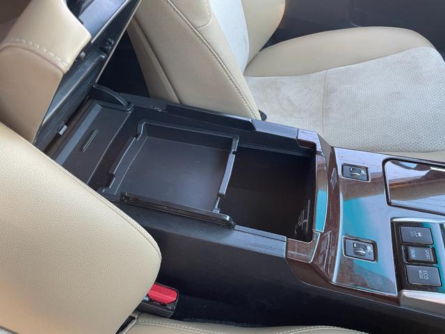 マークＸ プレミアム　Ｂｌｕｅｔｏｏｔｈ音楽　ハーフレザーシート　ＥＳＣ　衝突安全ボディ　スマキー　エアコン　ＥＴＣ車載器　フルセグ地デジ　オートクルーズ　ＤＶＤ　パワーシート　キーフリー　盗難防止システム　ナビ＆ＴＶ（47枚目）