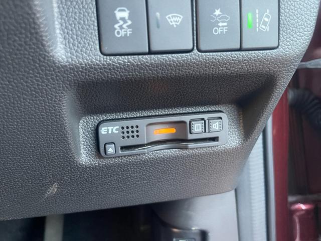 フリード＋ハイブリッド ハイブリッドＧ・ホンダセンシング　４ＷＤ　ハイブリッド　ドライブレコーダー　ＥＴＣ　バックカメラ　ナビ　両側電動スライドドア　オートクルーズコントロール　レーンアシスト　衝突被害軽減システム　オートライト　ＬＥＤヘッドランプ（9枚目）