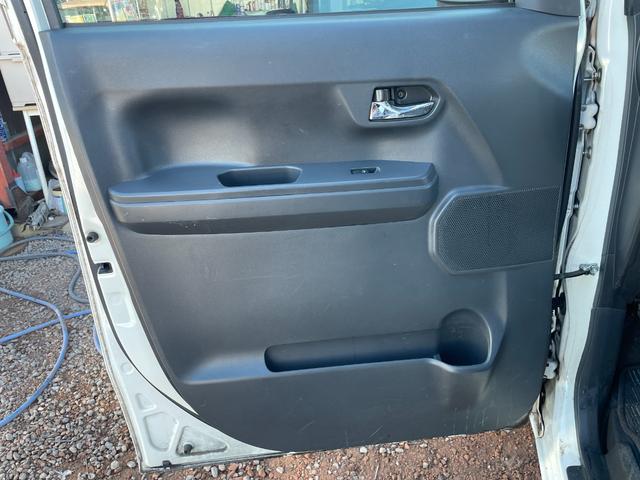 ピクシスメガ Ｇターボ　ＳＡＩＩ　ＥＴＣ　両側電動スライドドア　ナビ　ＴＶ　衝突被害軽減システム　オートライト　ＬＥＤヘッドランプ　スマートキー　アイドリングストップ　電動格納ミラー　ベンチシート　ターボ　ＣＶＴ　盗難防止システム（58枚目）