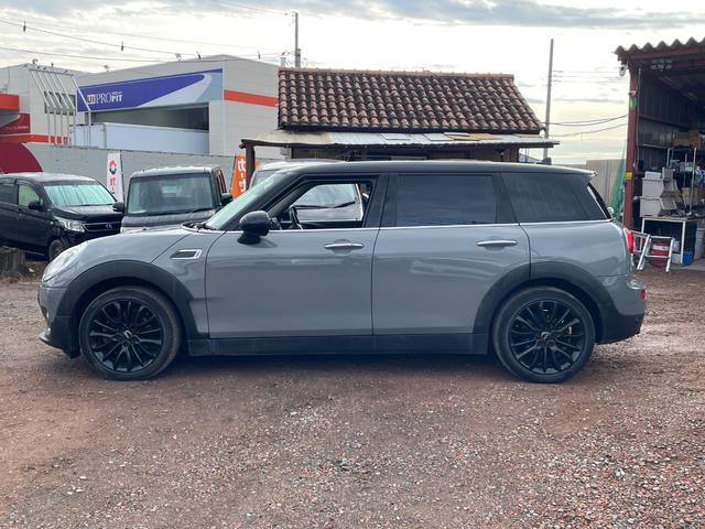 ＭＩＮＩ クーパー　クラブマン　バックカメラ　ナビ　オートクルーズコントロール　アルミホイール　スマートキー　アイドリングストップ　ターボ　ＡＴ　ＡＢＳ　ＥＳＣ　エアコン　パワーステアリング　パワーウィンドウ　運転席エアバッグ（18枚目）