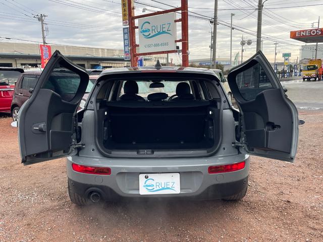 ＭＩＮＩ クーパー　クラブマン　バックカメラ　ナビ　オートクルーズコントロール　アルミホイール　スマートキー　アイドリングストップ　ターボ　ＡＴ　ＡＢＳ　ＥＳＣ　エアコン　パワーステアリング　パワーウィンドウ　運転席エアバッグ（19枚目）