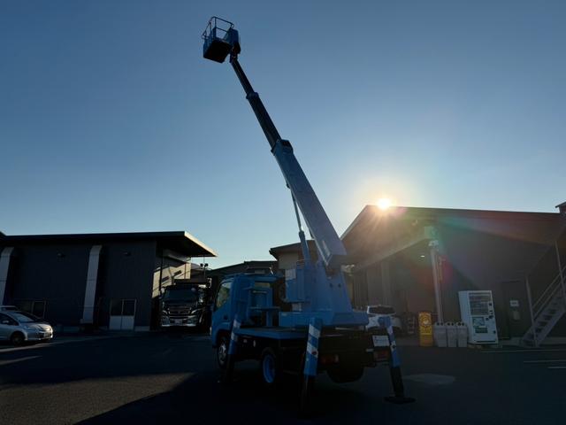 トヨエース 高所作業車　アイチ製スカイマスター　ＳＳ１２Ａモデル　作業床高さ１１．９Ｍ　作業床積載荷重２００ｋｇ　５速マニュアル　ＥＴＣ（14枚目）