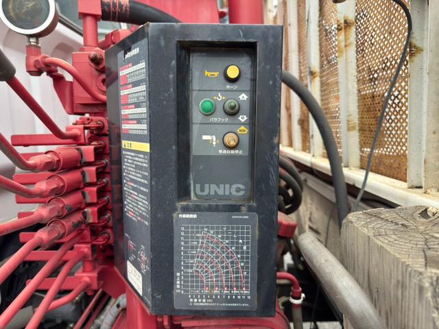 キャンター クレーン車　古河ユニック製５段　ＵＲＶ２６モデル　吊り２．６３ｔ　ラジコン　フックイン　荷台内寸：長さ３７２ｃｍ幅１９１ｃｍ　ハイデッキ　煤焼き無し　最大積載量２０００ｋｇ　５速マニュアル（21枚目）
