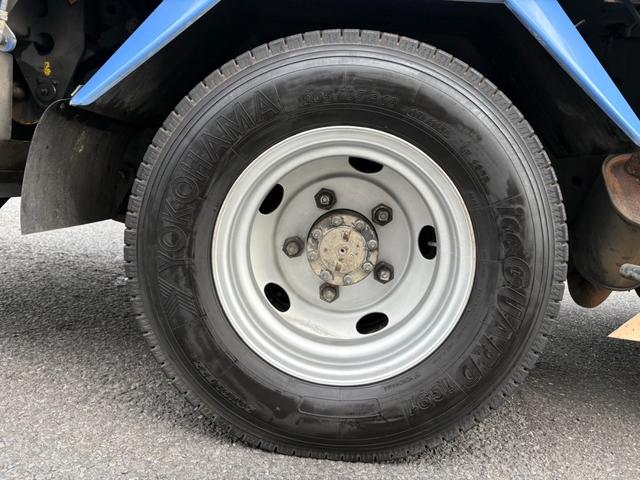 エルフトラック パッカー車　４．２立米　極東開発製プレス式パッカー　最大積載量２０００ｋｇ　左スライドドア　汚水タンク　ＬＥＤ電光掲示板　６速マニュアル（50枚目）